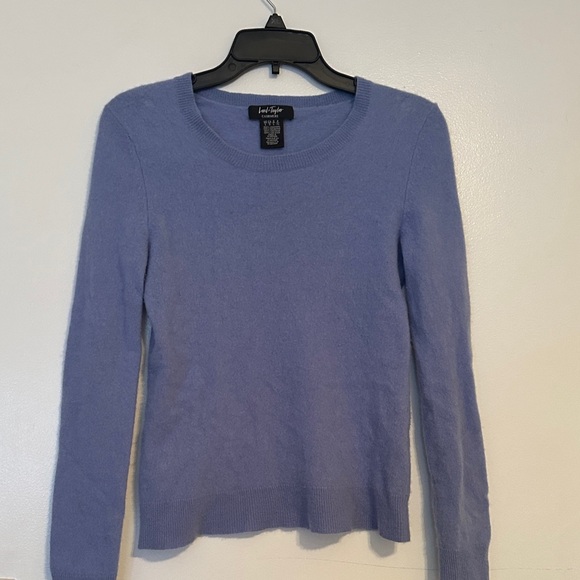 Lord & Taylor cashmere sweater - Picture 2 of 7